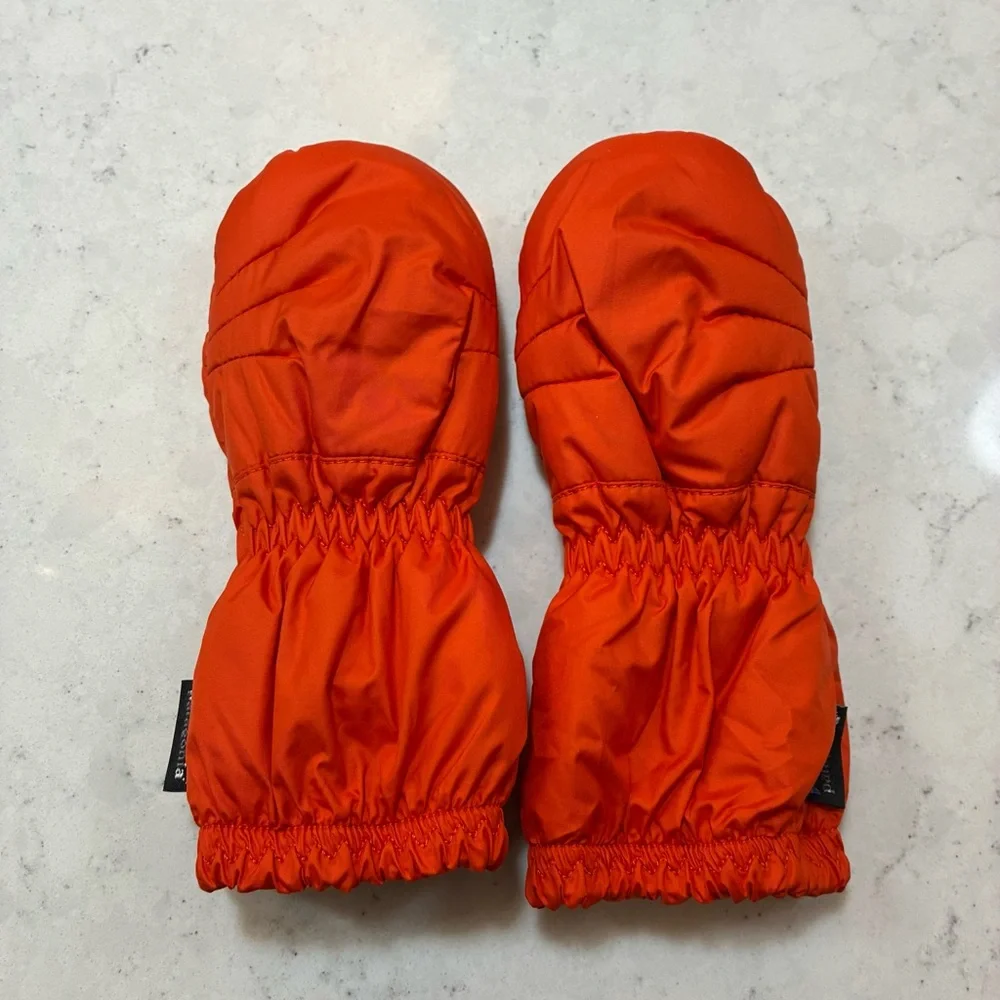 Patagonia Baby Puff Mittens in Metric Orange